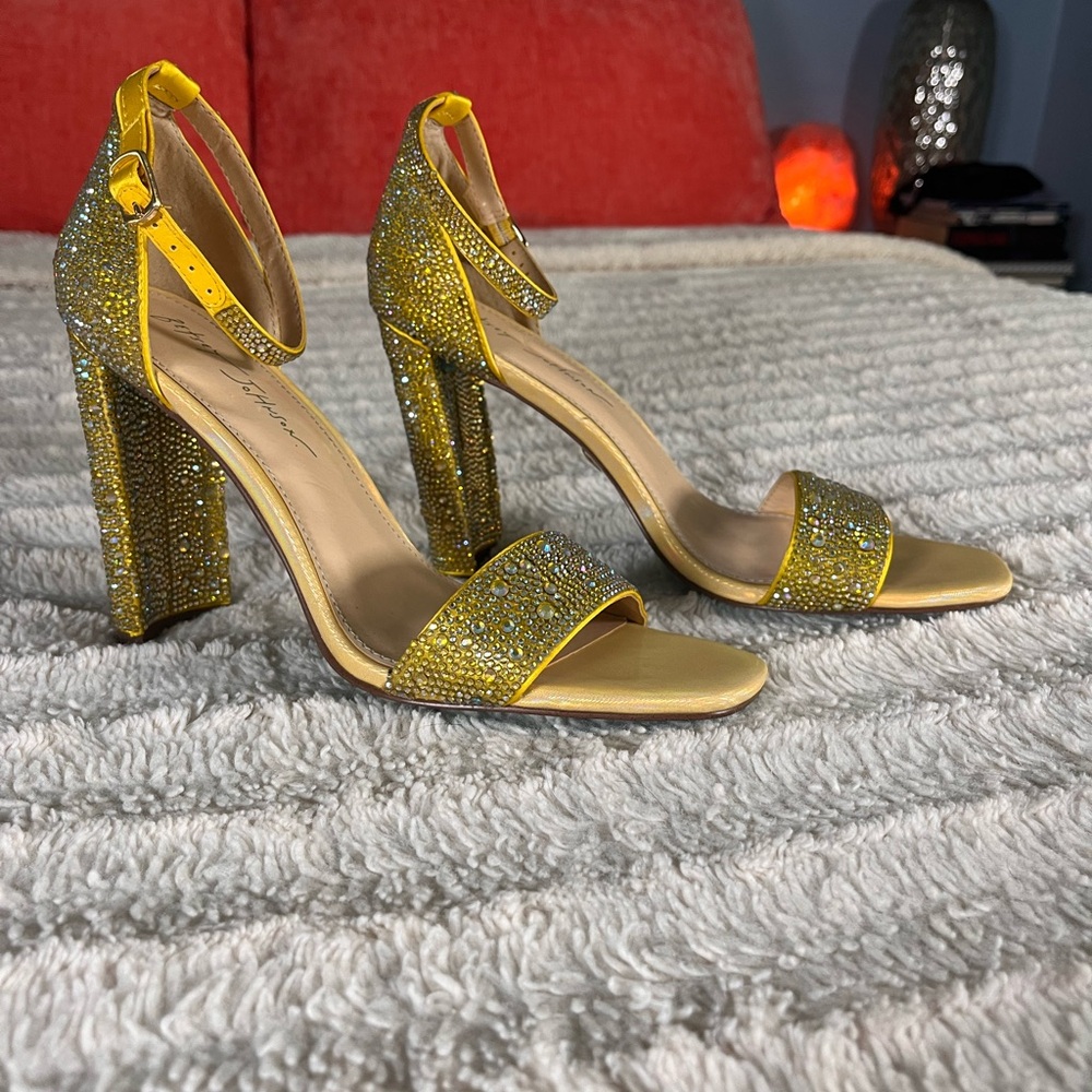 Betsey Johnson Rina 9m Heels Yellow Rhinestone NEW